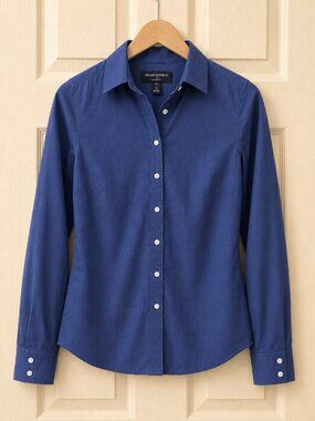 Banana Republic Denim Blue Stretch Button Down Shirt Petite 0 EUC